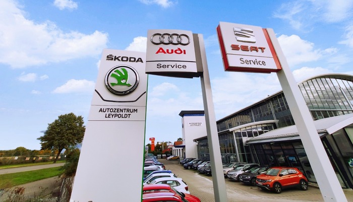 Volkswagen (VW) group: Audi, Skoda, Seat Car Dealer/ Worksop